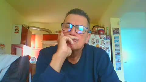 Snapshot of ulmeni7 chatting on 05.19.26 ulmeni7 online show from 05.19.26