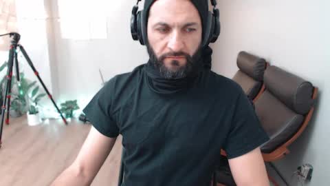 Snapshot of ultratoaster chatting on 01.06.25 ultratoaster online show from 01.06.25