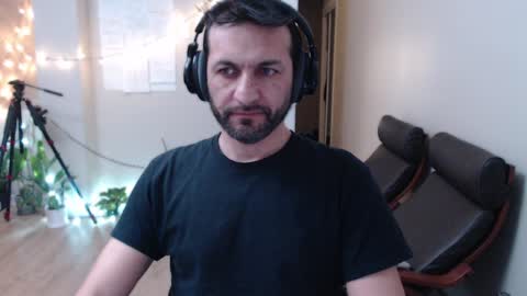 Snapshot of ultratoaster chatting on 01.16.25 ultratoaster online show from 01.16.25