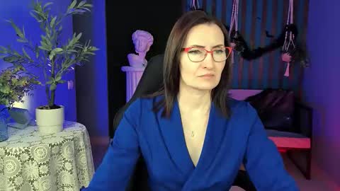 UnaTera online show from 10.24.25