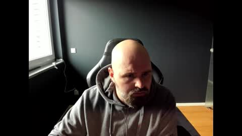 Snapshot of uncle_bear chatting on 03.12.25 Uncle Bear online show from 03.12.25