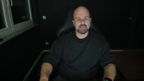 Snapshot of uncle_bear chatting on 10.31.25 Uncle Bear online show from 10.31.25