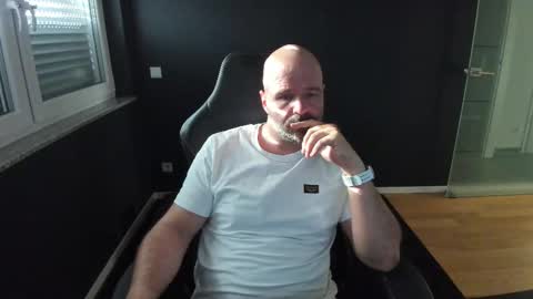 Uncle Bear online show from 11.12.25