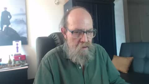 Snapshot of uncle_hottiecb chatting on 07.11.26 Uncle Hottie online show from 07.11.26