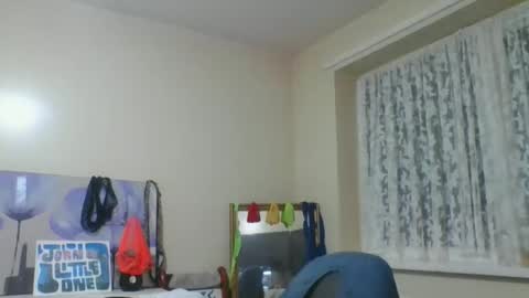 Snapshot of uncle_johns chatting on 11.11.25 John online show from 11.11.25