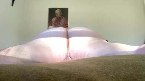 Hairy Sally online show from 09.14.25