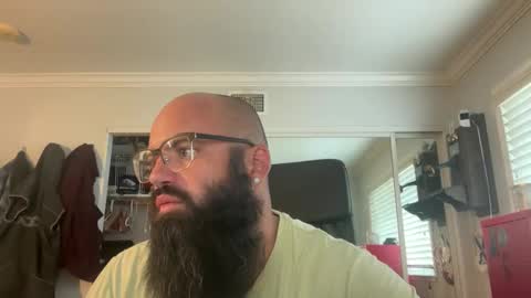 Snapshot of uncutbeard129840 chatting on 06.08.26 uncutbeard129840 online show from 06.08.26