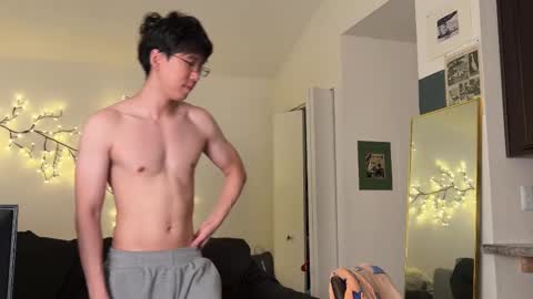 Snapshot of unhingedwang chatting on 10.03.25 wang online show from 10.03.25