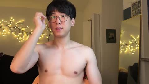 Snapshot of unhingedwang chatting on 10.05.25 wang online show from 10.05.25