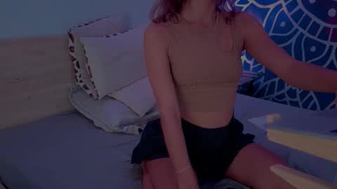 Snapshot of unic0rnporn chatting on 10.17.25 Alice online show from 10.17.25