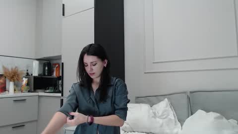 Snapshot of uninvited_raccoon chatting on 10.16.25 uninvited_raccoon online show from 10.16.25