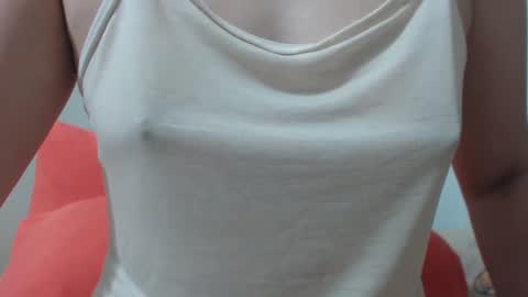 Snapshot of unpenetrated chatting on 01.05.25 unny online show from 01.05.25