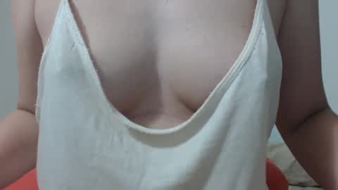 Snapshot of unpenetrated chatting on 01.14.25 unny online show from 01.14.25