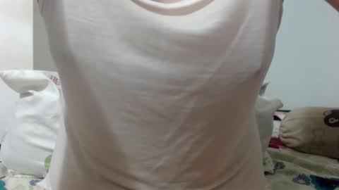 Snapshot of unpenetrated chatting on 10.05.25 unny online show from 10.05.25