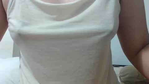 Snapshot of unpenetrated chatting on 10.22.25 unny online show from 10.22.25