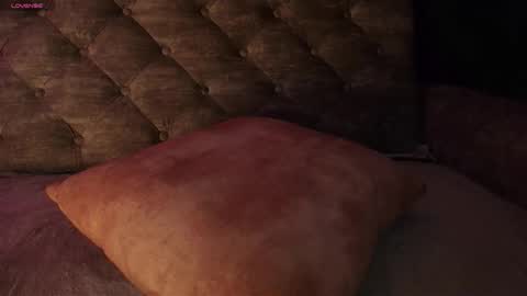 Snapshot of unu_nai chatting on 10.12.25 new INSTA online show from 10.12.25