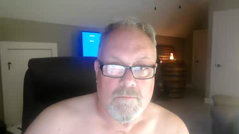 Snapshot of up2later chatting on 06.18.26 up2later online show from 06.18.26