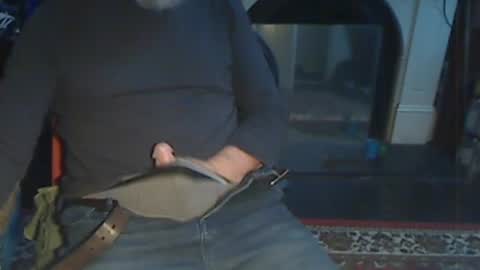 Snapshot of updownunder chatting on 06.12.26 Freddie online show from 06.12.26