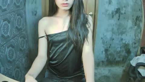 Snapshot of ur_asiansofia235 chatting on 03.01.26 Shantall online show from 03.01.26