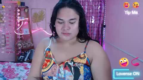 Snapshot of ur_baby_rebbecca chatting on 01.08.25 SINGLE online show from 01.08.25