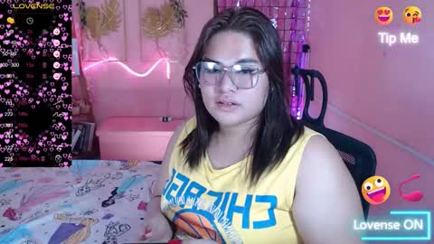 Snapshot of ur_baby_rebbecca chatting on 01.27.25 SINGLE online show from 01.27.25