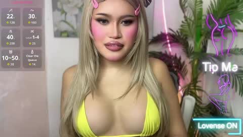 Snapshot of ur_bombshellpatty chatting on 05.04.26 ur_bombshellpatty online show from 05.04.26