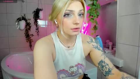 Cute Elf Girls online show from 01.15.26