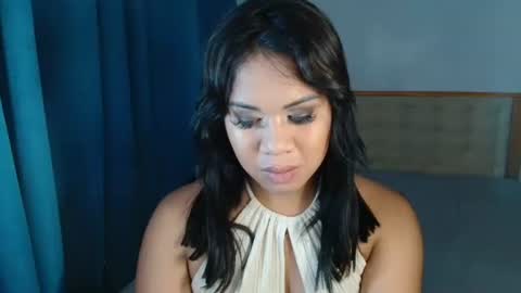 Vee online show from 10.04.25