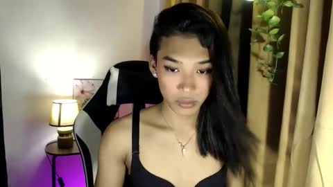 ur_dazzlingmorenaxx online show from 10.03.25