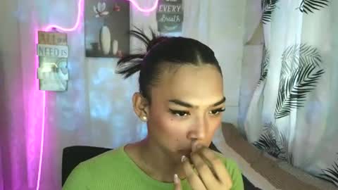 ur_dazzlingmorenaxx online show from 04.27.26