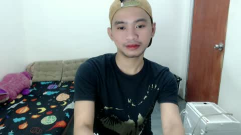 Snapshot of ur_joshuahotnotch chatting on 06.17.26 ur_joshuahotnotch online show from 06.17.26