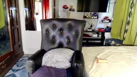 QUEEN ANGELA online show from 12.16.24