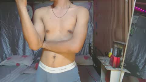 ur_shan21 online show from 11.25.25