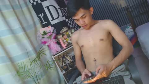 ur_shan21 online show from 04.19.26