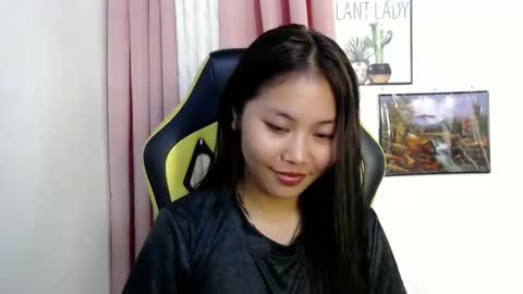 ur_small_girl online show from 11.15.25