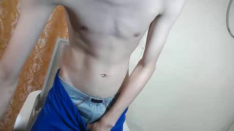 urasian_femboyxxx online show from 04.06.26