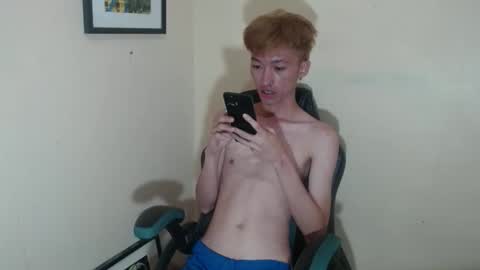 urasian_femboyxxx online show from 04.06.26