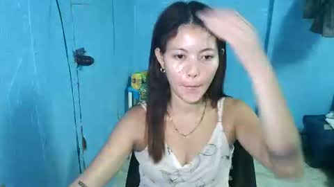 Snapshot of urasian_leamae chatting on 11.03.25 Your Angel online show from 11.03.25