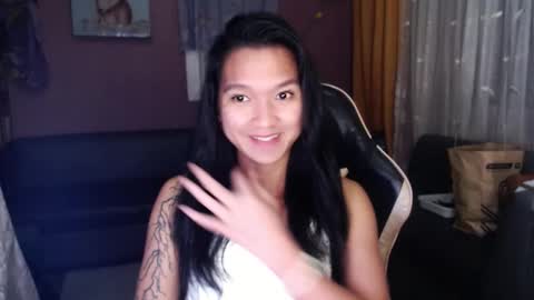 NEWRA  ALLISON online show from 11.22.25