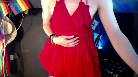 Snapshot of urasian_slut_yana chatting on 11.09.25 yana online show from 11.09.25