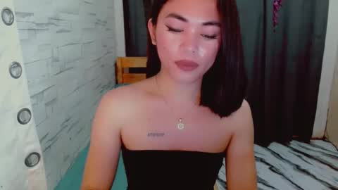 Snapshot of urasiangirl01 chatting on 02.06.26 yesha online show from 02.06.26