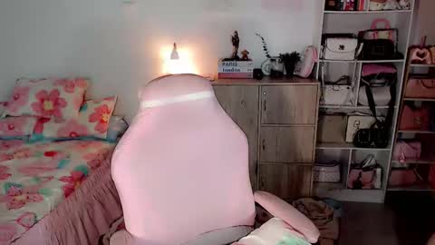 Snapshot of urbabymonica chatting on 10.06.25 MONICA DEMONYETA online show from 10.06.25