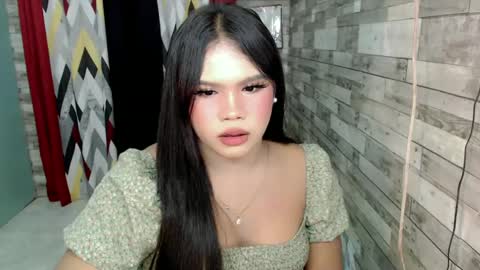 Snapshot of urbabysofia0305 chatting on 01.19.25 Sofia online show from 01.19.25