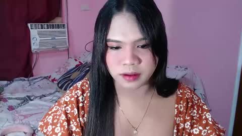 Snapshot of urbabysofia0305 chatting on 01.26.25 Sofia online show from 01.26.25