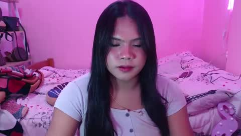 Snapshot of urbabysofia0305 chatting on 02.05.25 Sofia online show from 02.05.25