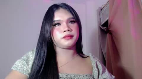 Snapshot of urbabysofia0305 chatting on 02.18.25 Sofia online show from 02.18.25