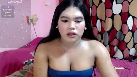 Snapshot of urbabysofia0305 chatting on 10.20.25 Sofia online show from 10.20.25