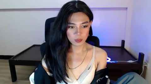 Snapshot of urbeautifulalexa chatting on 04.28.26 Miss alexa online show from 04.28.26
