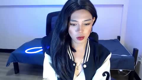 Snapshot of urbeautifulalexa chatting on 04.29.26 Miss alexa online show from 04.29.26