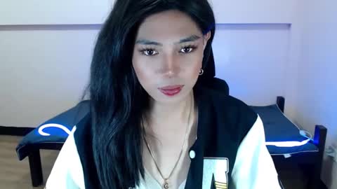 Snapshot of urbeautifulalexa chatting on 05.09.26 Miss alexa online show from 05.09.26